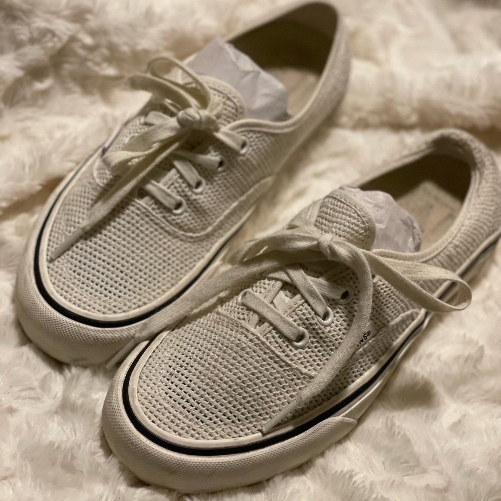 Mesh Vans